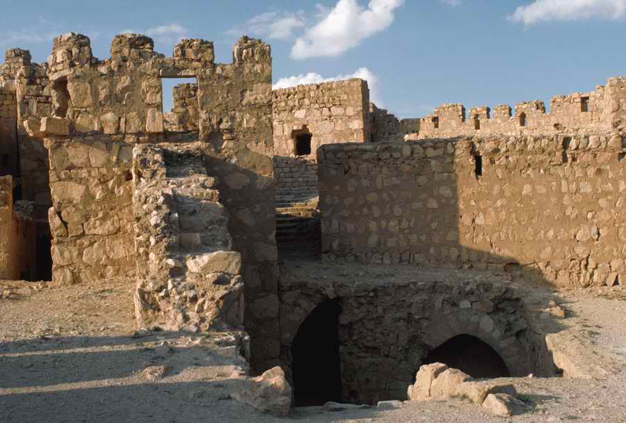 Ruins of Ancient - Corbis Online ></a>
<script language=JavaScript> 
  var txt = 