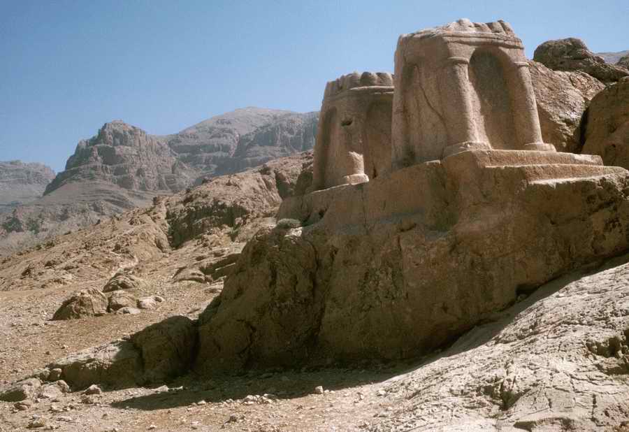 Ruins of Ancient 2 - Corbis Online ></a>
<script language=JavaScript> 
  var txt = 