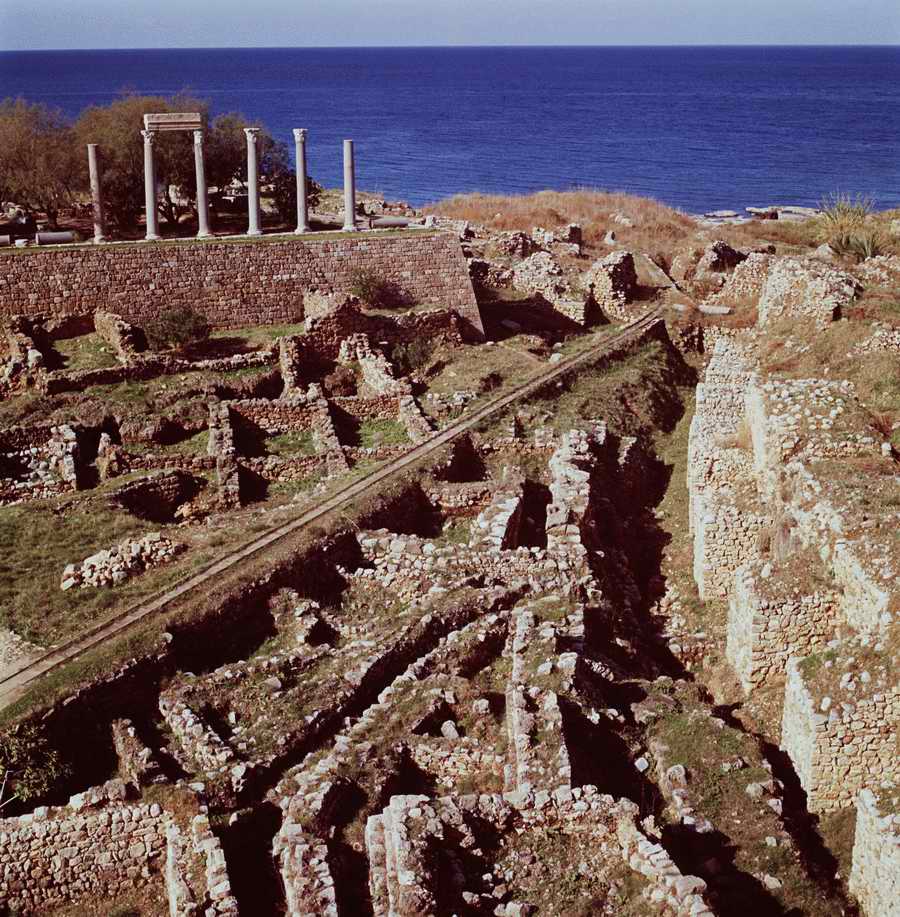 Ruins of Ancient 2 - Corbis Online ></a>
<script language=JavaScript> 
  var txt = 