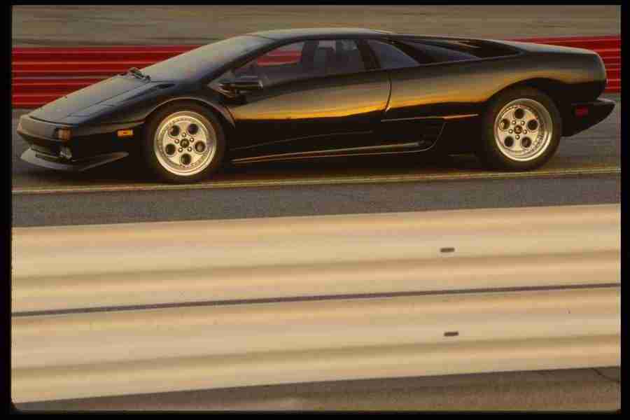 Exotic Cars - Corel Professional Photos ></a>
<script language=JavaScript> 
  var txt = 