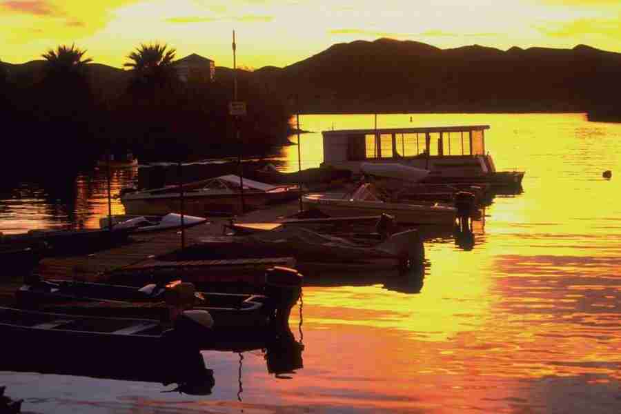 Evening Skies - Corel Professional Photos ></a>
<script language=JavaScript> 
  var txt = 