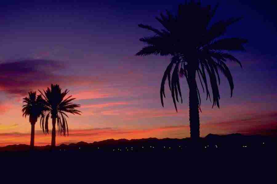 Evening Skies - Corel Professional Photos ></a>
<script language=JavaScript> 
  var txt = 