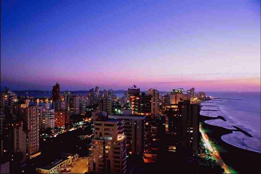 Evening Skies - Corel Professional Photos ></a>
<script language=JavaScript> 
  var txt = 