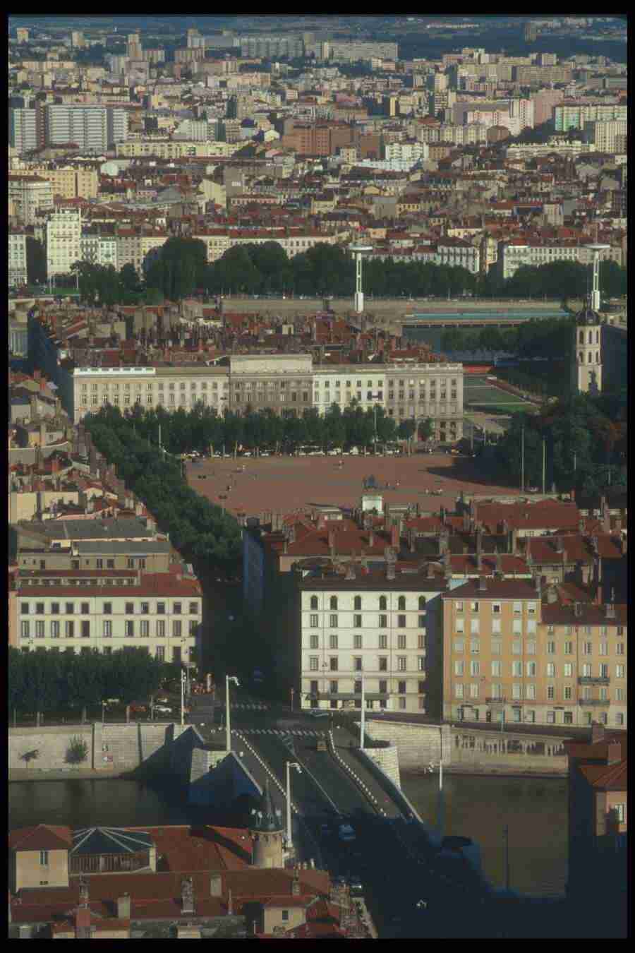 France - Corel Professional Photos ></a>
<script language=JavaScript> 
  var txt = 