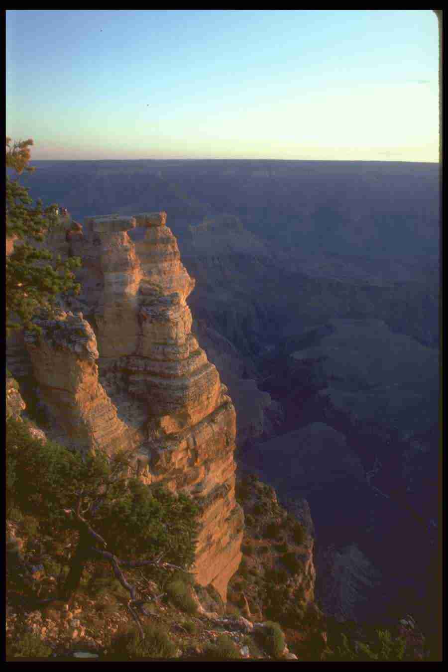 Grand Canyon - Corel Professional Photos ></a>
<script language=JavaScript> 
  var txt = 