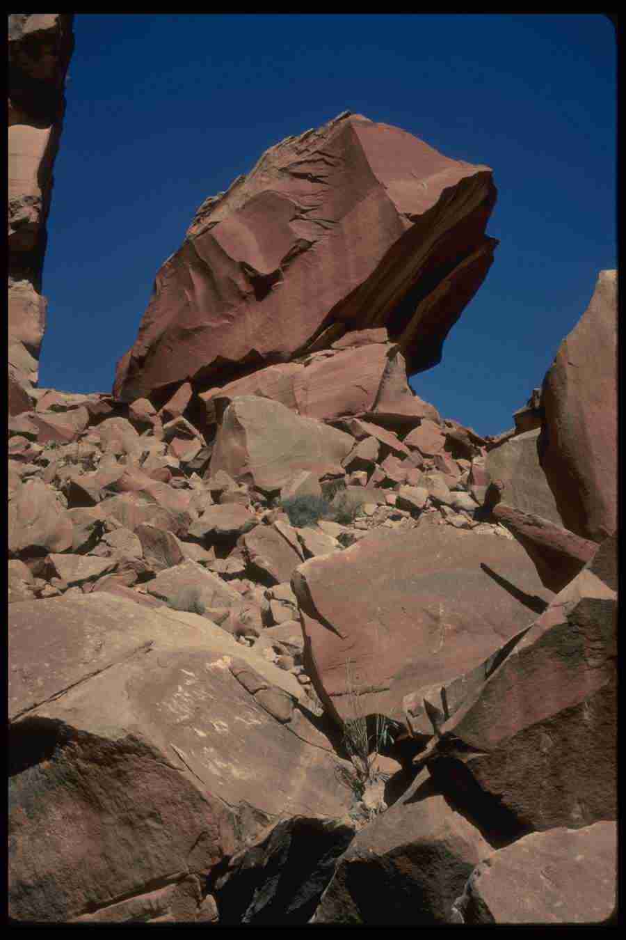 Grand Canyon - Corel Professional Photos ></a>
<script language=JavaScript> 
  var txt = 