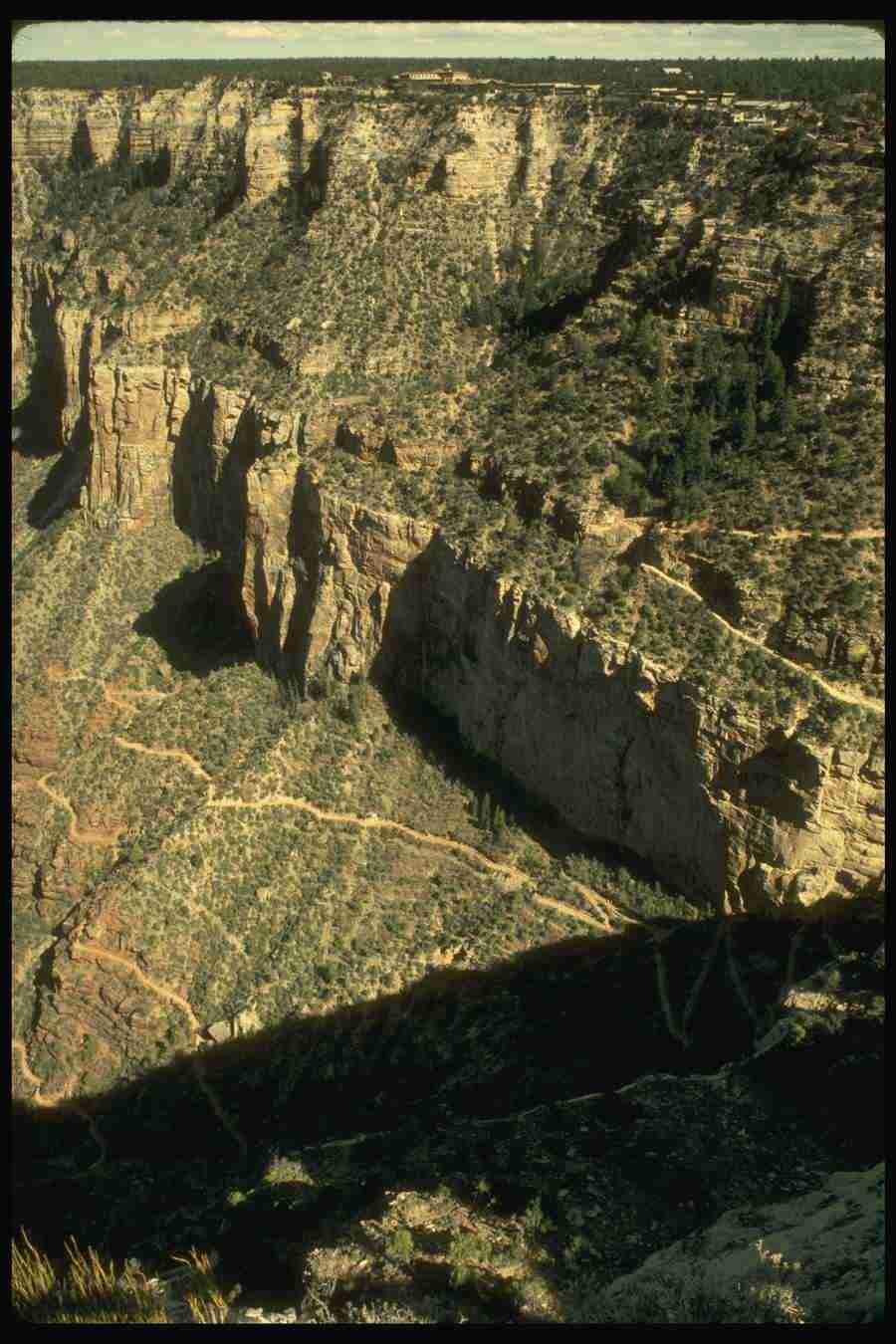 Grand Canyon - Corel Professional Photos ></a>
<script language=JavaScript> 
  var txt = 