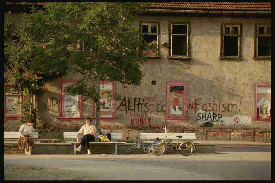 Germany - Corel Professional Photos ></a>
<script language=JavaScript> 
  var txt = 