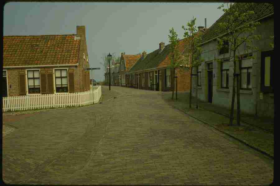 Holland - Corel Professional Photos ></a>
<script language=JavaScript> 
  var txt = 