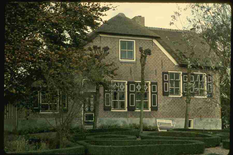 Holland - Corel Professional Photos ></a>
<script language=JavaScript> 
  var txt = 