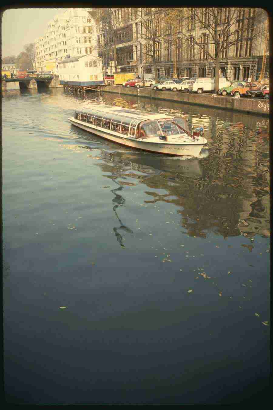 Holland - Corel Professional Photos ></a>
<script language=JavaScript> 
  var txt = 