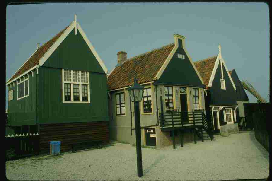 Holland - Corel Professional Photos ></a>
<script language=JavaScript> 
  var txt = 