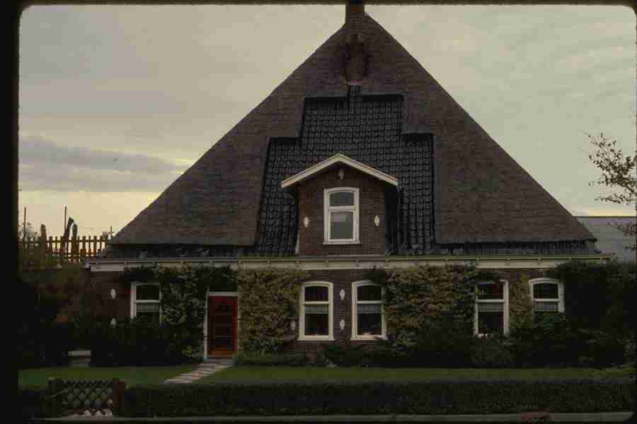 Holland - Corel Professional Photos ></a>
<script language=JavaScript> 
  var txt = 