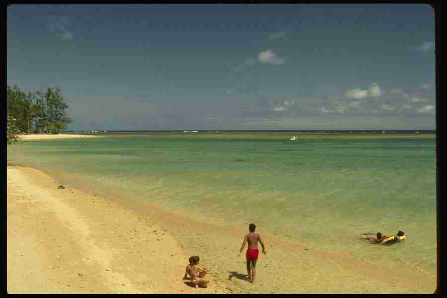 Hawaii - Corel Professional Photos ></a>
<script language=JavaScript> 
  var txt = 