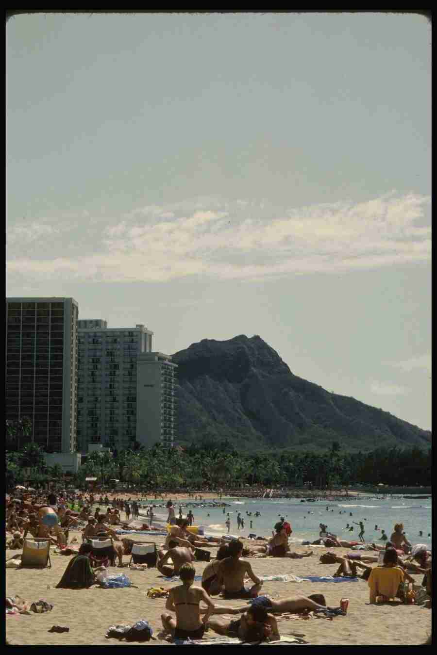 Hawaii - Corel Professional Photos ></a>
<script language=JavaScript> 
  var txt = 
