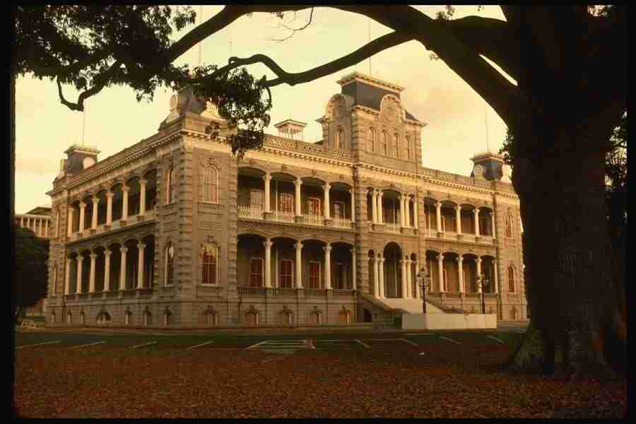 Hawaii - Corel Professional Photos ></a>
<script language=JavaScript> 
  var txt = 