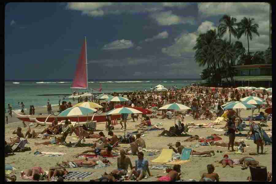 Hawaii - Corel Professional Photos ></a>
<script language=JavaScript> 
  var txt = 