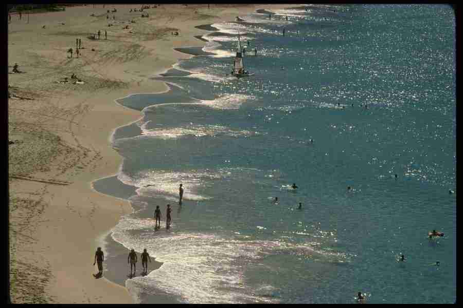 Hawaii - Corel Professional Photos ></a>
<script language=JavaScript> 
  var txt = 