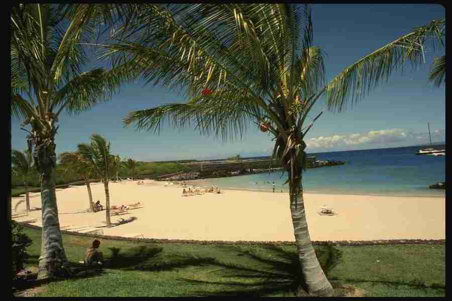 Hawaii - Corel Professional Photos ></a>
<script language=JavaScript> 
  var txt = 