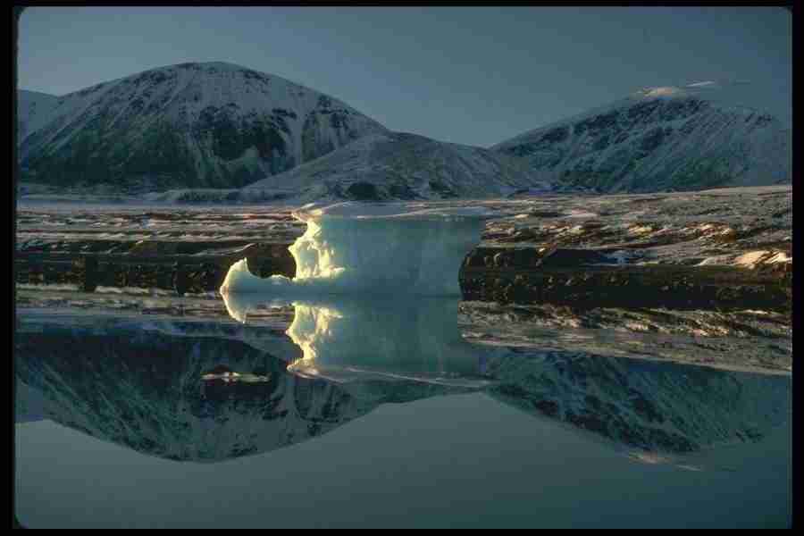 Ice and Icebergs - Corel Professional Photos ></a>
<script language=JavaScript> 
  var txt = 