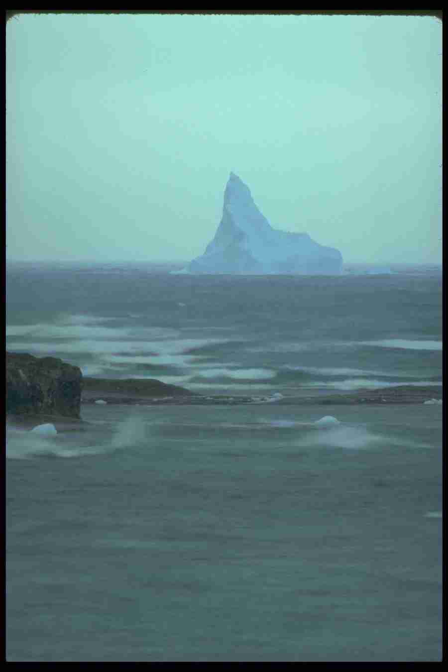 Ice and Icebergs - Corel Professional Photos ></a>
<script language=JavaScript> 
  var txt = 