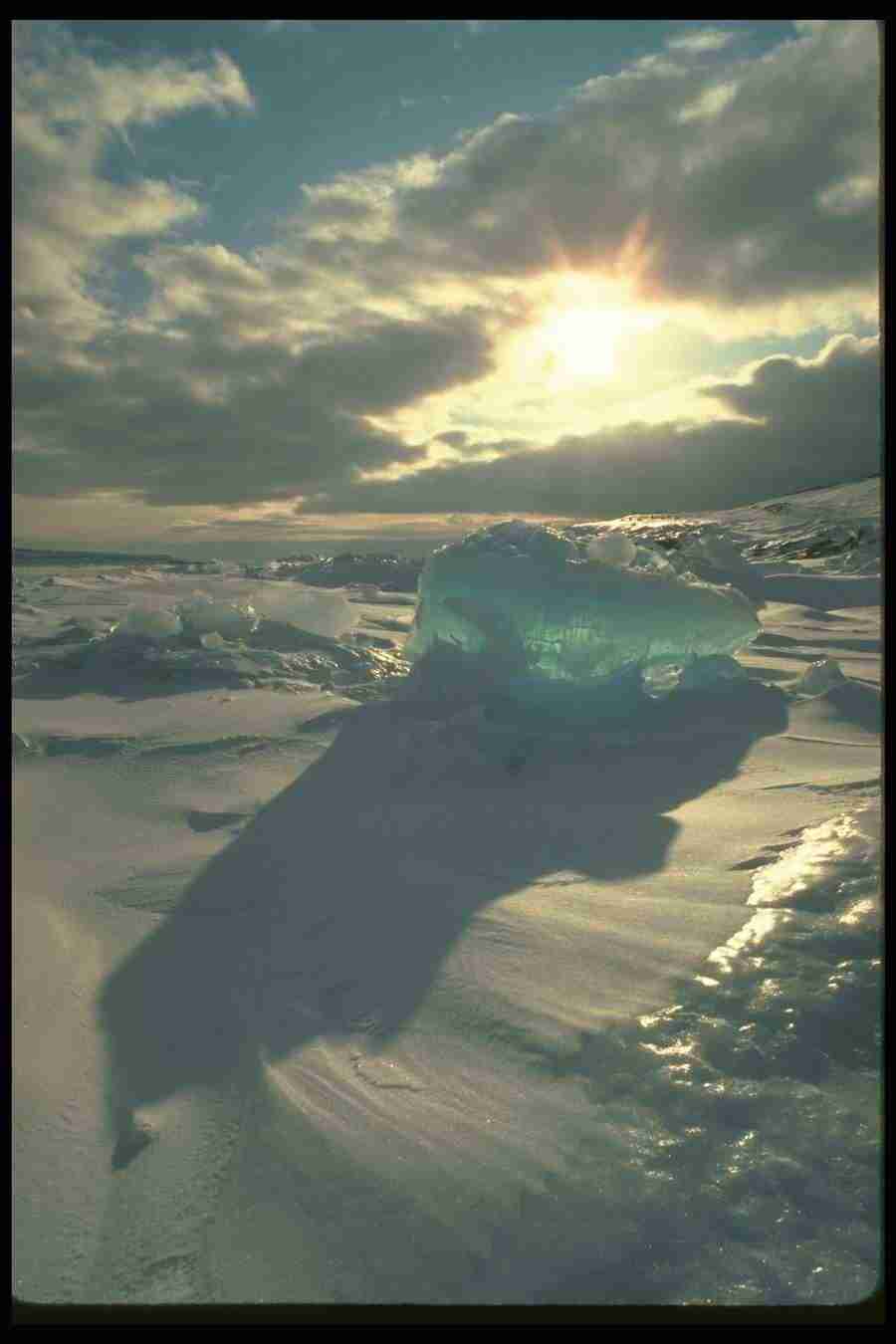 Ice and Icebergs - Corel Professional Photos ></a>
<script language=JavaScript> 
  var txt = 