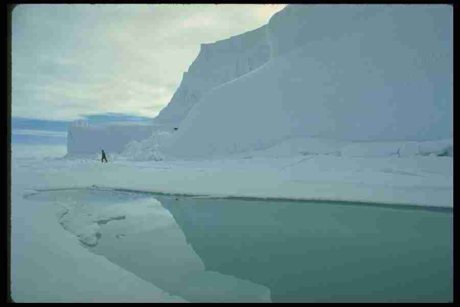 Ice and Icebergs - Corel Professional Photos ></a>
<script language=JavaScript> 
  var txt = 