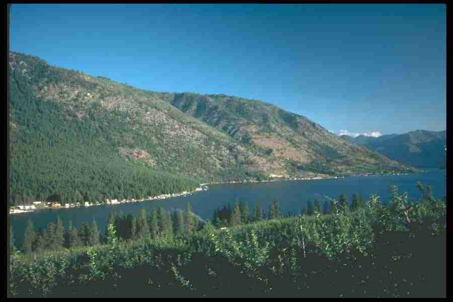 Lakes & Rivers - Corel Professional Photos ></a>
<script language=JavaScript> 
  var txt = 