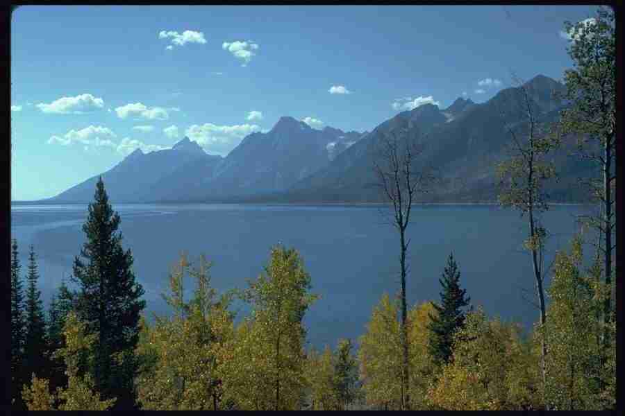 Lakes & Rivers - Corel Professional Photos ></a>
<script language=JavaScript> 
  var txt = 