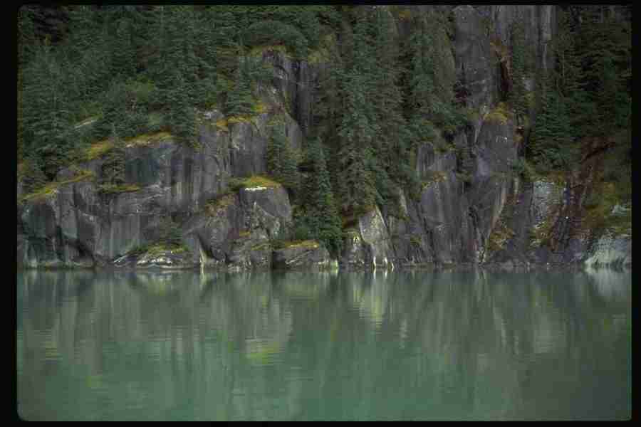 Lakes & Rivers - Corel Professional Photos ></a>
<script language=JavaScript> 
  var txt = 