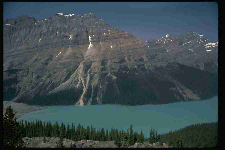 Lakes & Rivers - Corel Professional Photos ></a>
<script language=JavaScript> 
  var txt = 