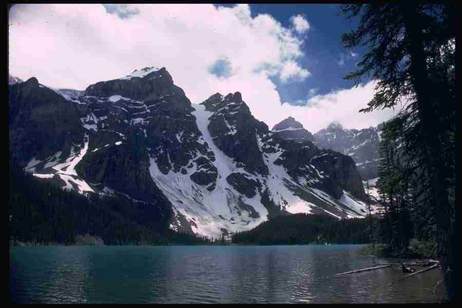 Lakes & Rivers - Corel Professional Photos ></a>
<script language=JavaScript> 
  var txt = 