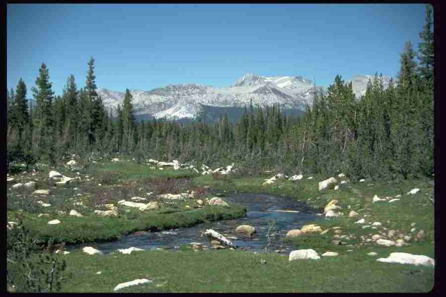 Lakes & Rivers - Corel Professional Photos ></a>
<script language=JavaScript> 
  var txt = 