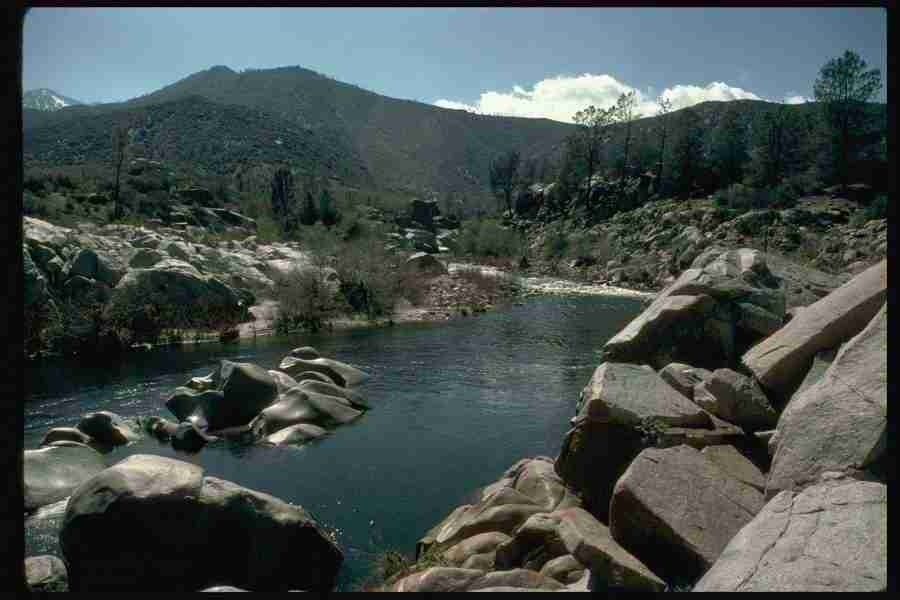 Lakes & Rivers - Corel Professional Photos ></a>
<script language=JavaScript> 
  var txt = 