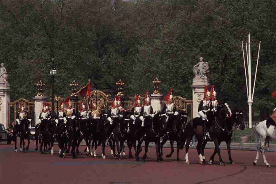 London England - Corel Professional Photos ></a>
<script language=JavaScript> 
  var txt = 