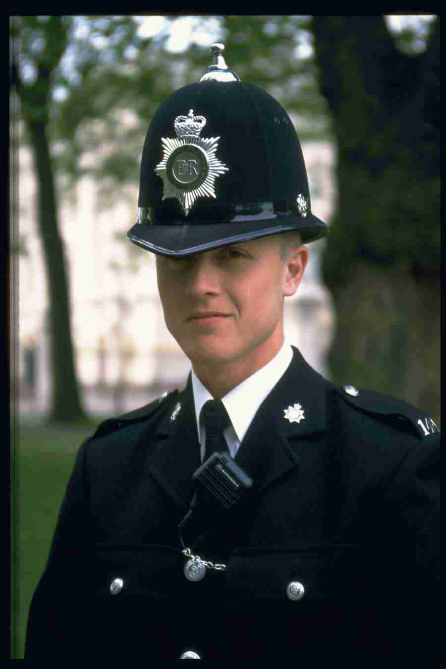 London England - Corel Professional Photos ></a>
<script language=JavaScript> 
  var txt = 