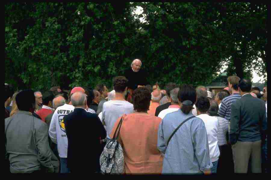 London England - Corel Professional Photos ></a>
<script language=JavaScript> 
  var txt = 