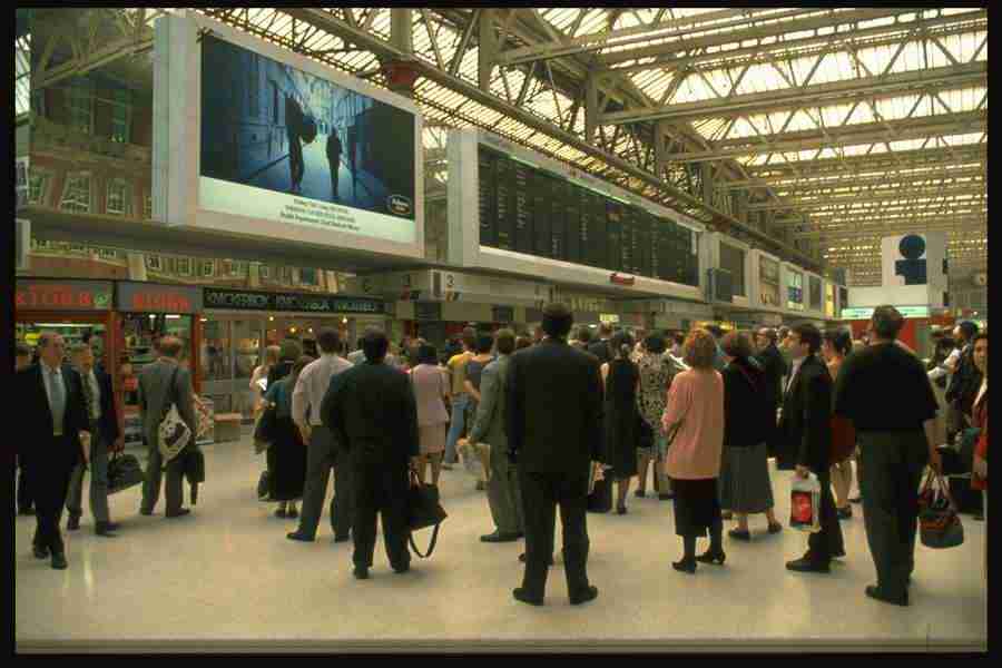 London England - Corel Professional Photos ></a>
<script language=JavaScript> 
  var txt = 