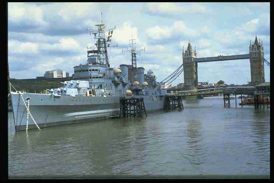 London England - Corel Professional Photos ></a>
<script language=JavaScript> 
  var txt = 