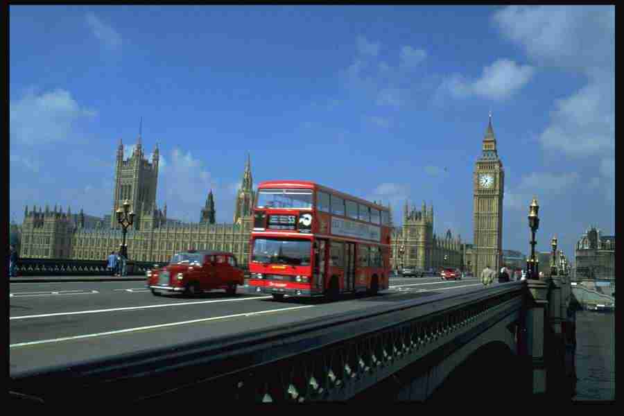 London England - Corel Professional Photos ></a>
<script language=JavaScript> 
  var txt = 