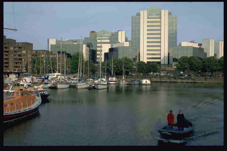 London England - Corel Professional Photos ></a>
<script language=JavaScript> 
  var txt = 