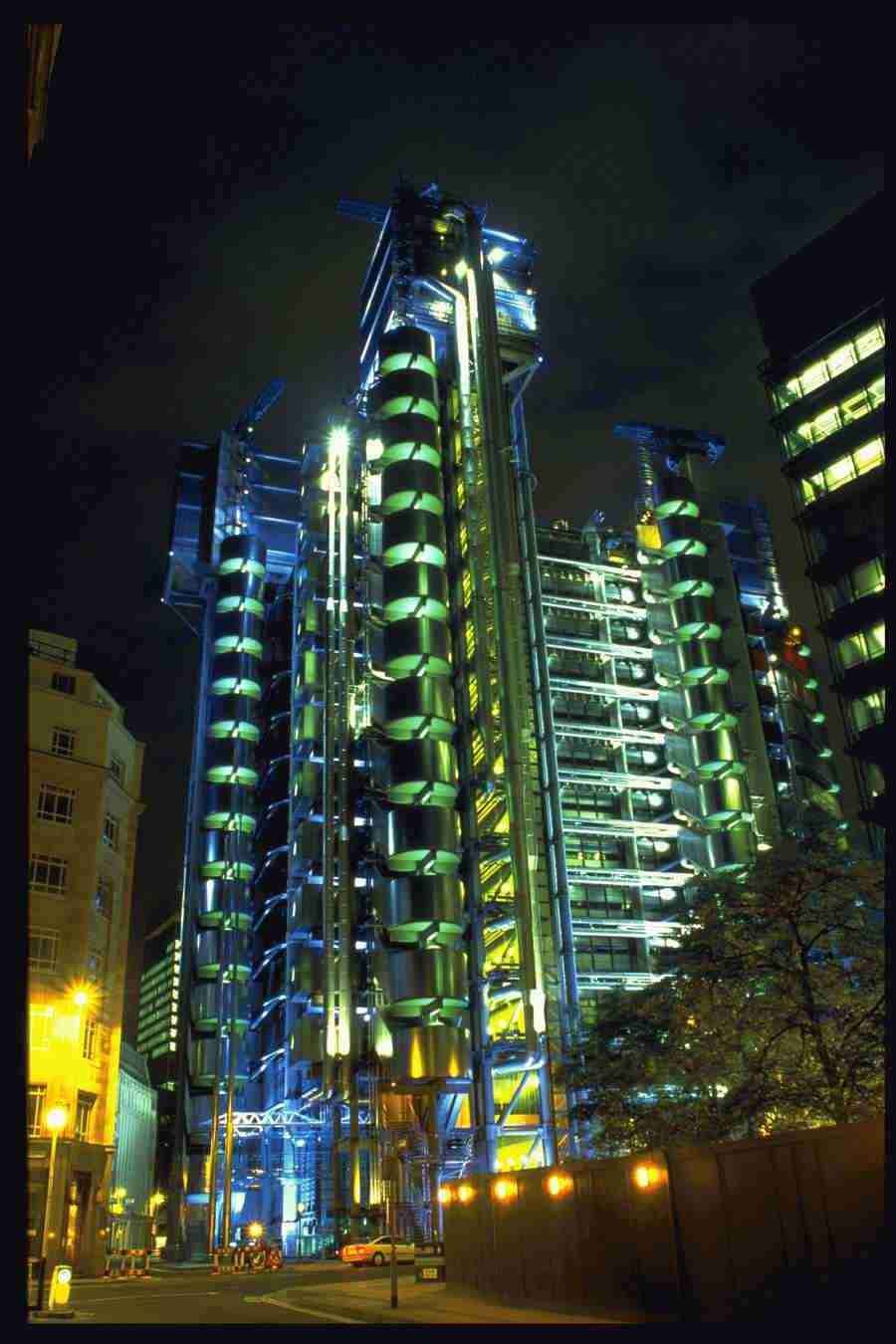 London England - Corel Professional Photos ></a>
<script language=JavaScript> 
  var txt = 