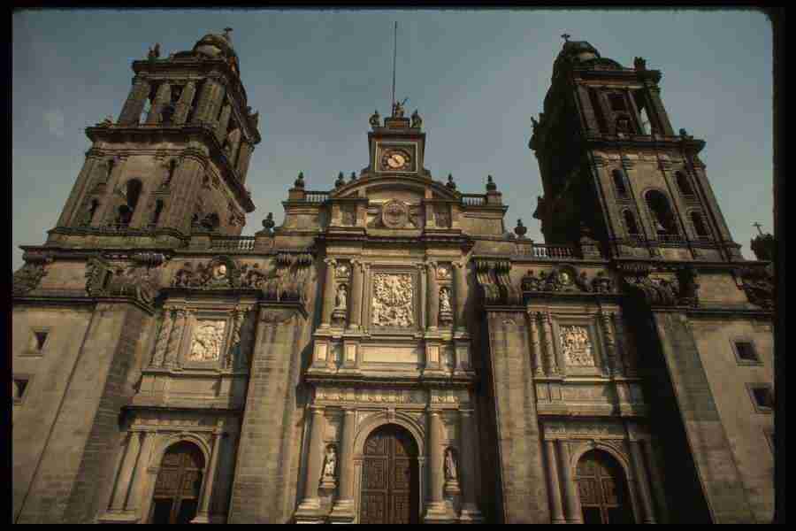 Mexico City - Corel Professional Photos ></a>
<script language=JavaScript> 
  var txt = 