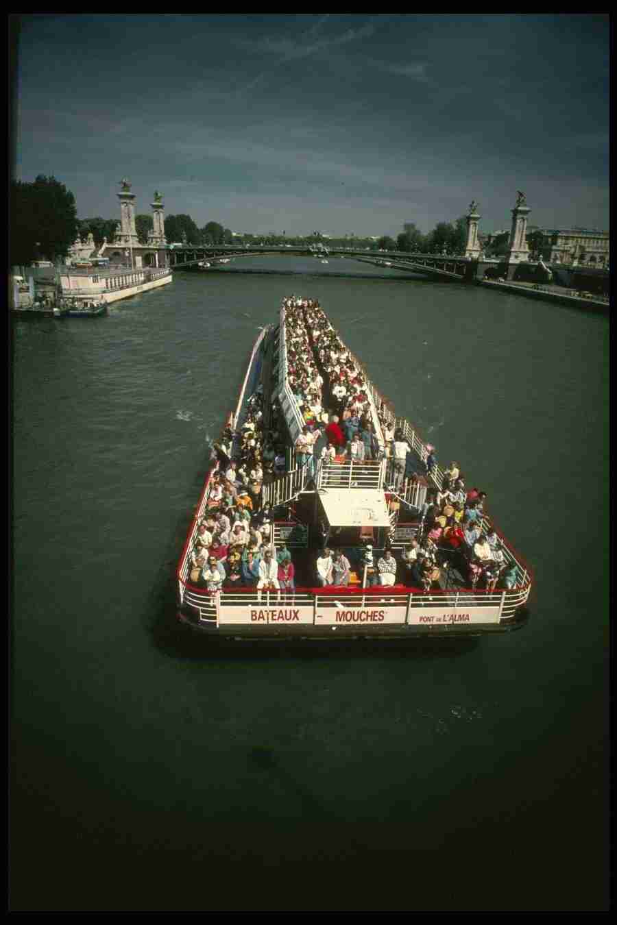 Paris - Corel Professional Photos ></a>
<script language=JavaScript> 
  var txt = 