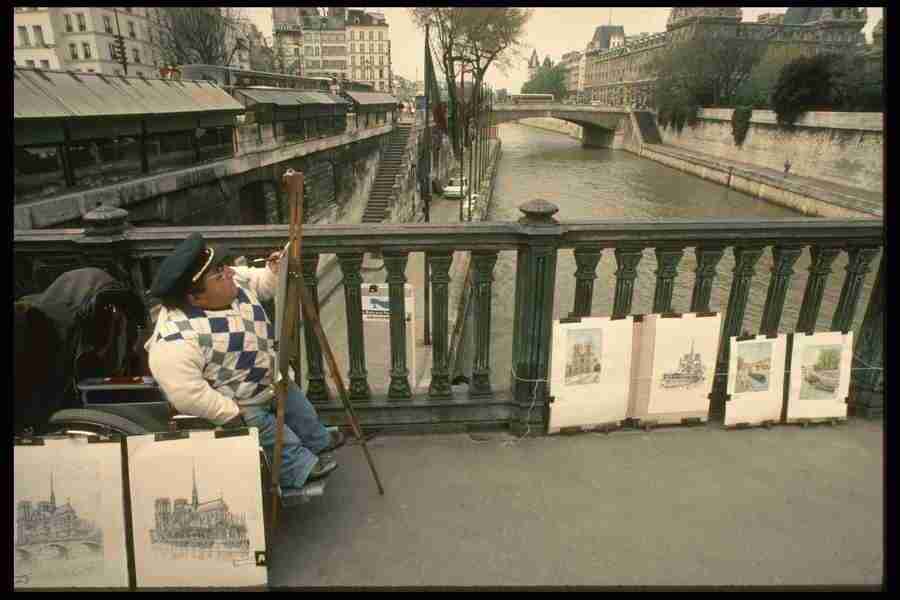 Paris - Corel Professional Photos ></a>
<script language=JavaScript> 
  var txt = 