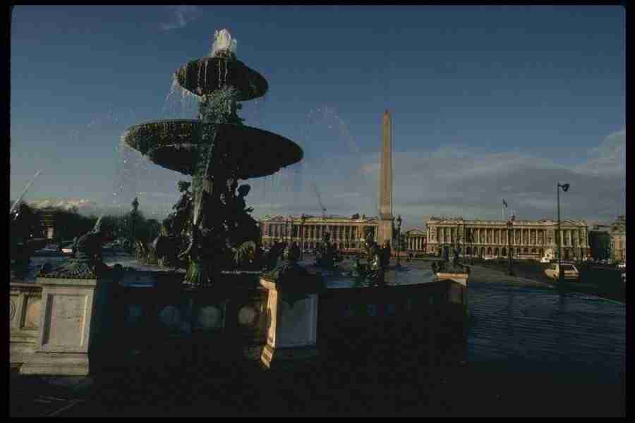 Paris - Corel Professional Photos ></a>
<script language=JavaScript> 
  var txt = 