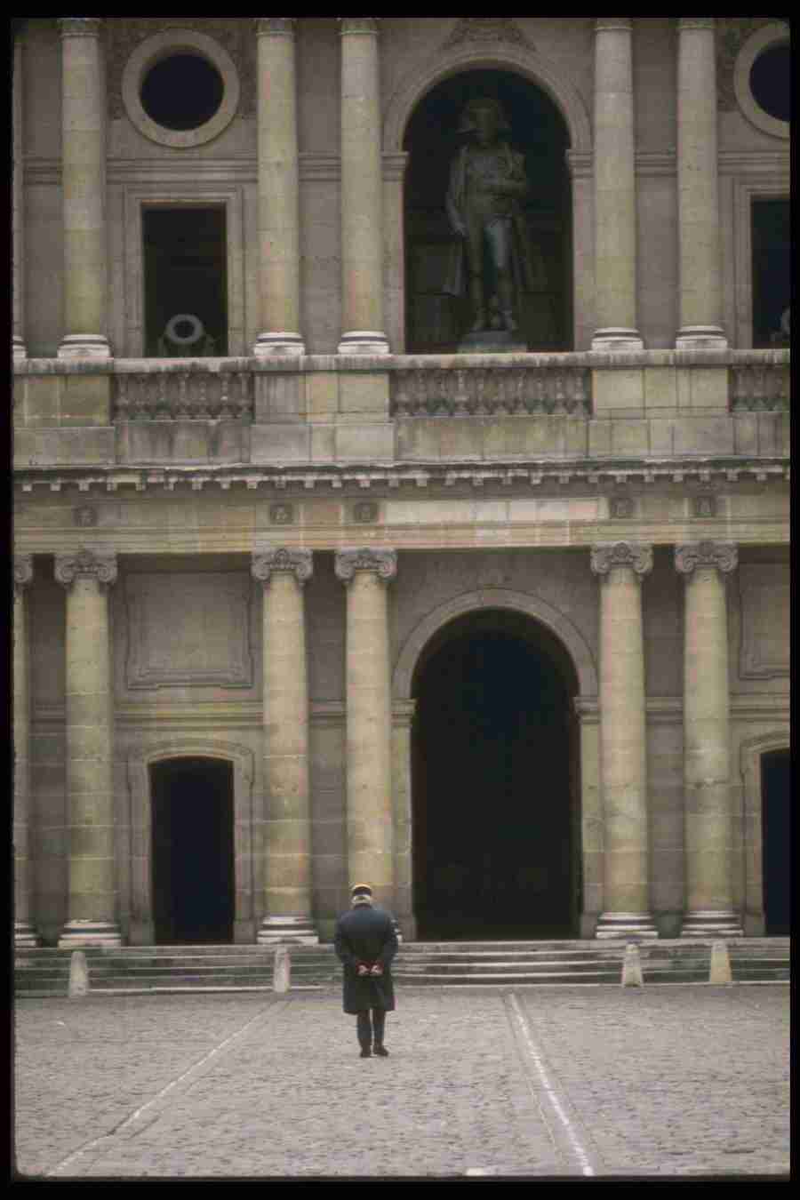 Paris - Corel Professional Photos ></a>
<script language=JavaScript> 
  var txt = 