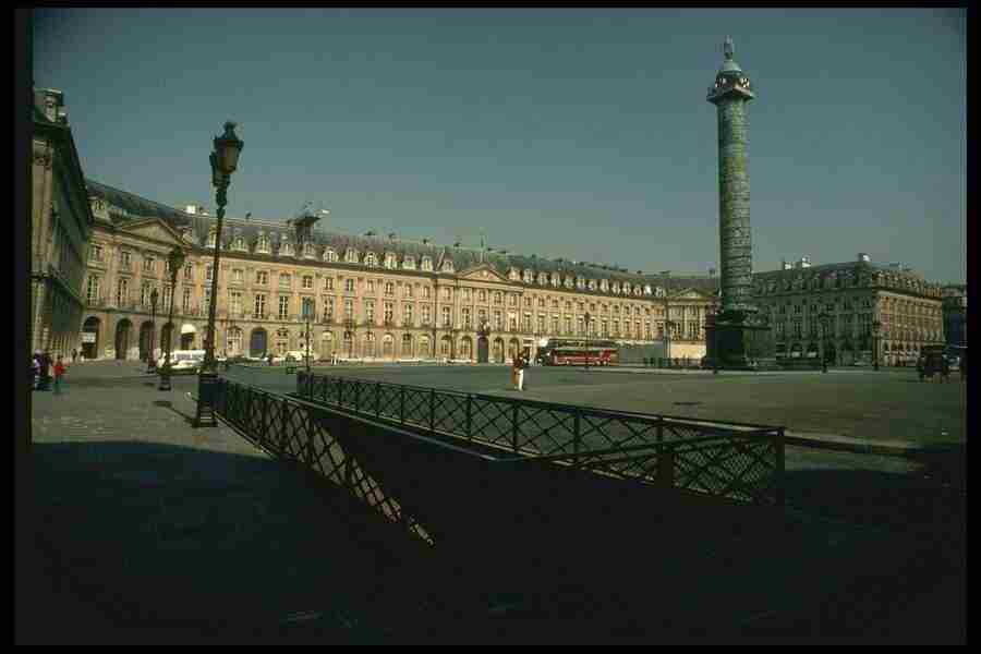 Paris - Corel Professional Photos ></a>
<script language=JavaScript> 
  var txt = 