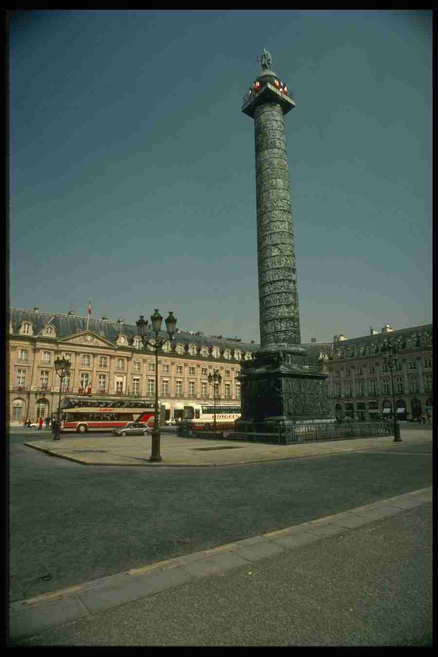 Paris - Corel Professional Photos ></a>
<script language=JavaScript> 
  var txt = 