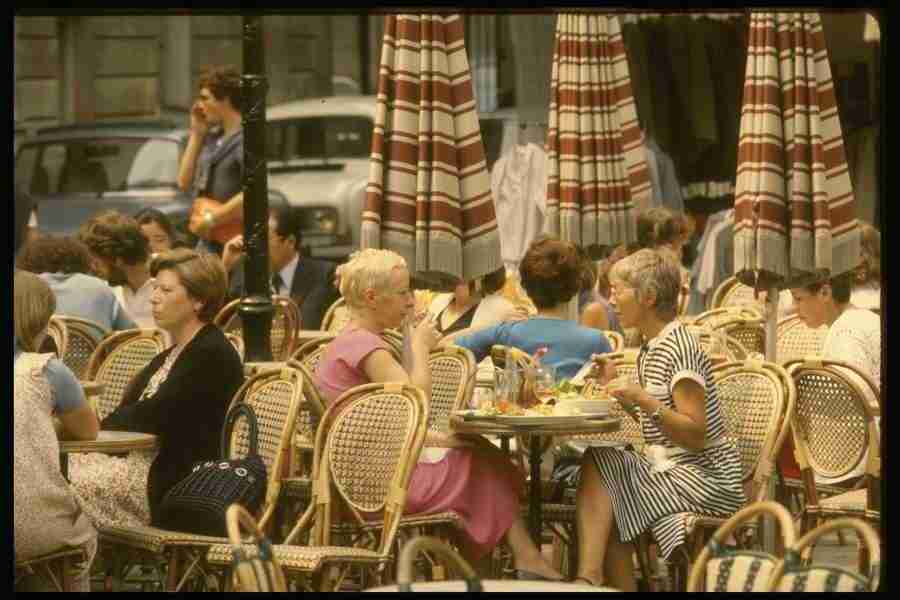 Paris - Corel Professional Photos ></a>
<script language=JavaScript> 
  var txt = 